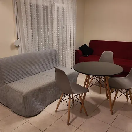 Nina Apartment Leptokaryá